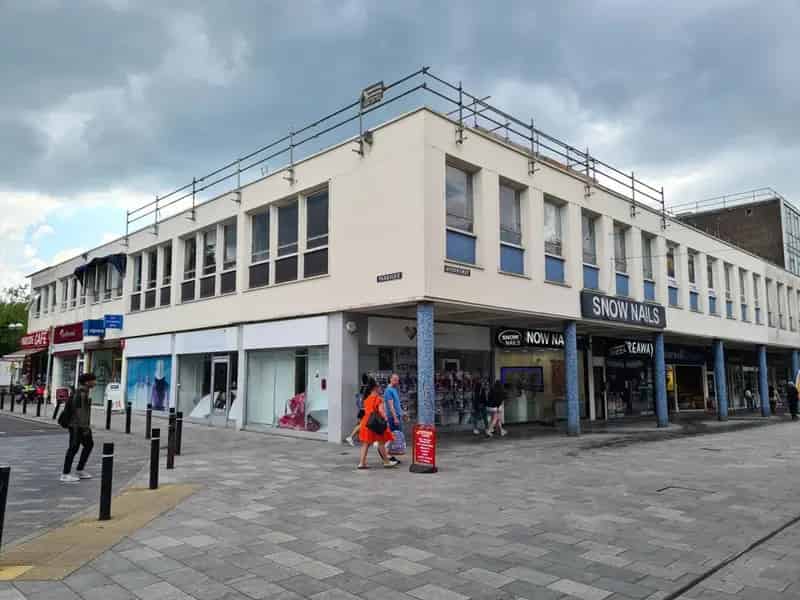 Commercial property For Rent , 18, Queensway, Tendring, England