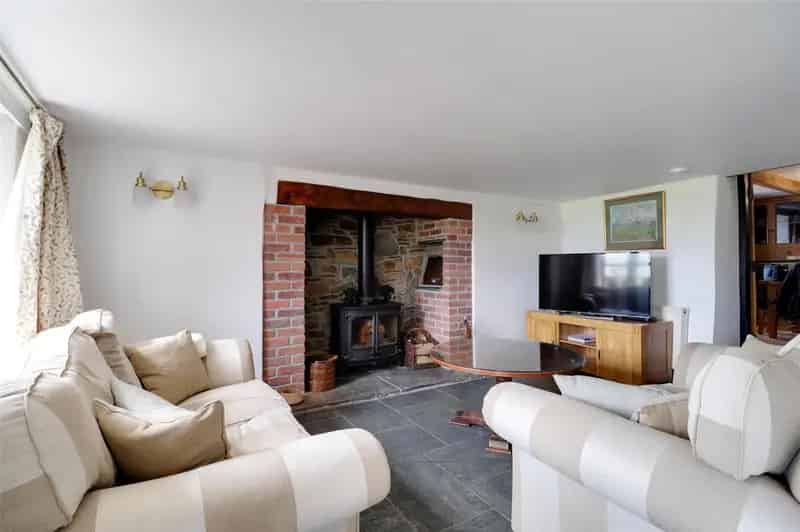 5 Bedroom Farmhouse with Barns and Holiday Cottage Holsworthy Devon