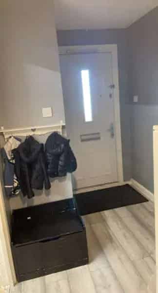 Large Pet-Friendly Home Near Supermarkets Private Parking Right to Buy