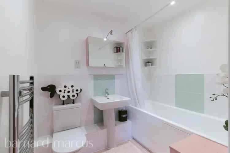 Spacious 2-Bedroom Apartment in Epsom Town Centre with Allocated Parking