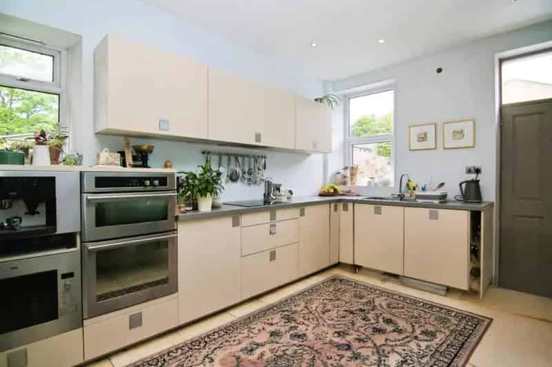 2 Bed End Terrace House for Sale