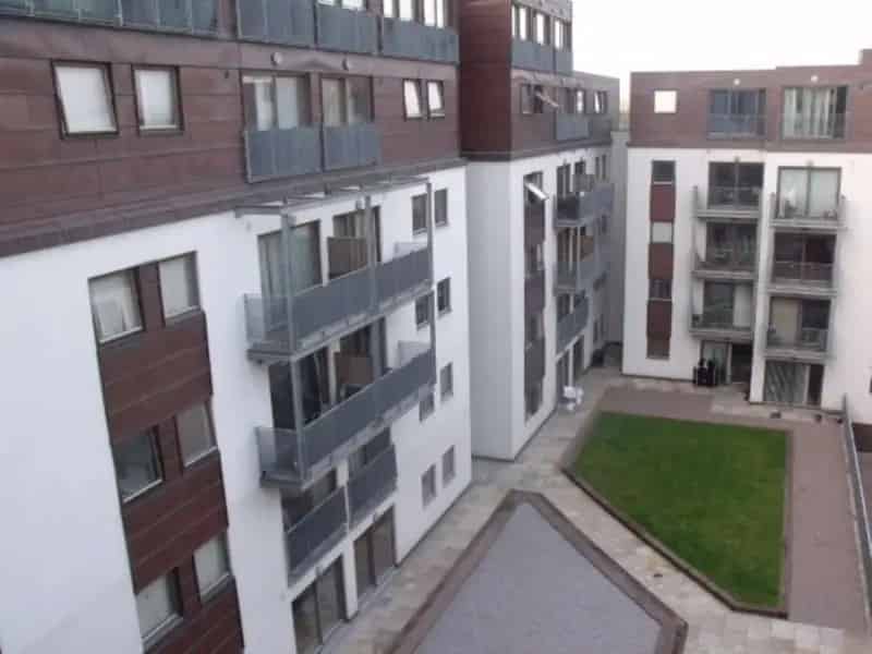 2 Bedroom Apartment House to Rent Canalside Manchester