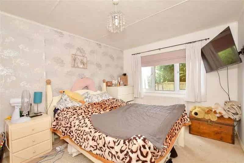 2 Bed Park Home for Sale Bognor Regis Over 50s Modern Auction