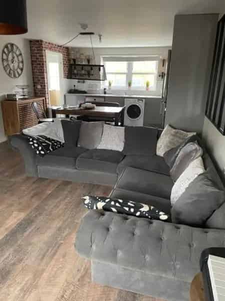 3 Bedroom House Converted to 4 Near Schools and Parks