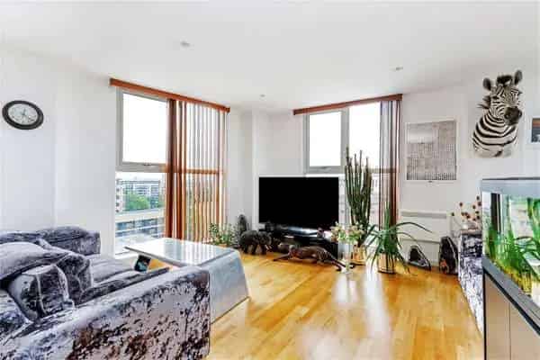 Two-Bedroom Apartment with City Views and Private Balconies