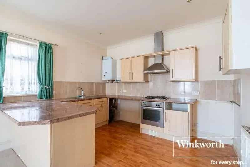 2 Bed Flat for Sale near Southbourne Beach