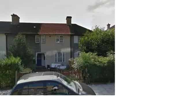 Two Bedroom House Near Bromley - Large Garden and Potential Driveway