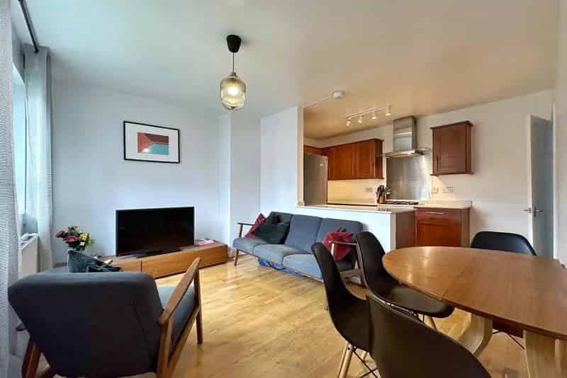 Four Bedroom Apartment  Open Plan Kitchen Family Home Investment