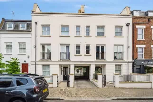 5 Bedroom Terraced House for Sale in London SW11