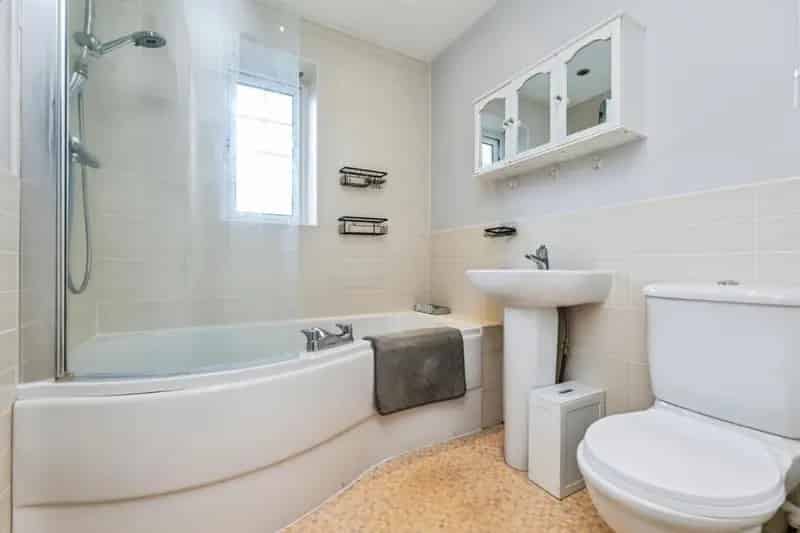 3 bed house for sale