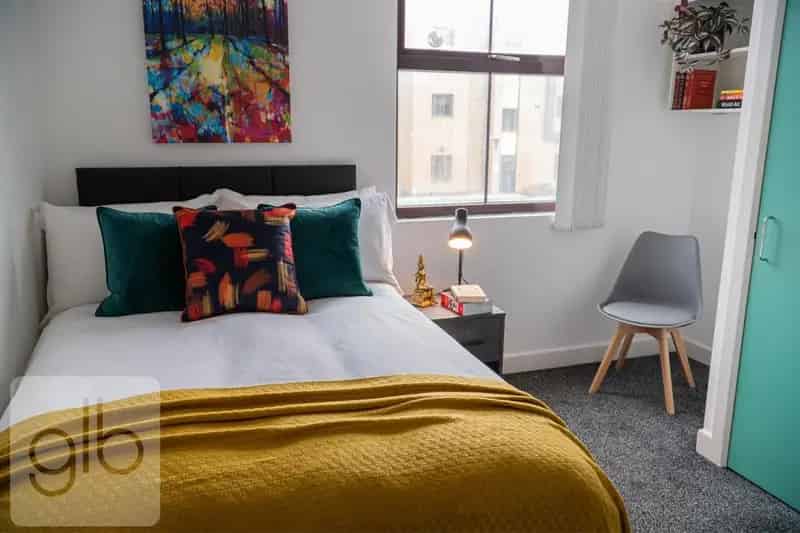 1 bedroom in a house share to rent