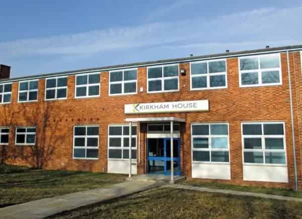 Kirkham House Suites: Modern Open-Plan Offices near Retail and Leisure
