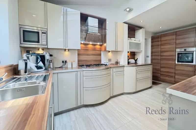4 Bedroom Detached House for Sale Thorpe Willoughby