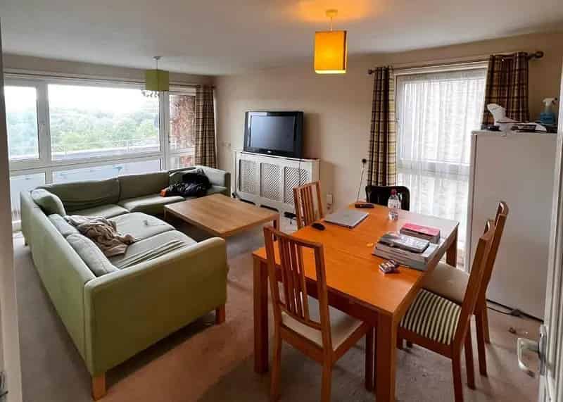2 Bedroom Student Apartment to Rent August 2025