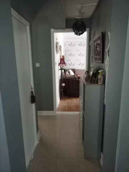 Flat For Rent in Chesterfield, England