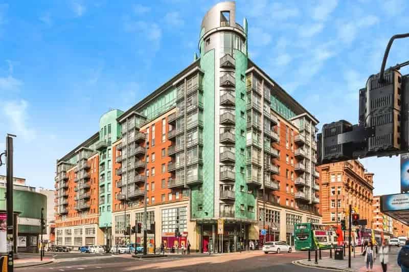 2 Bedroom Flat for Sale Manchester City Centre Parking Balcony