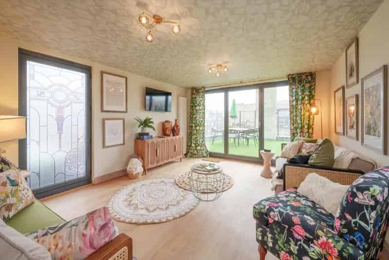 2 Bedroom Penthouse Apartment for Sale
