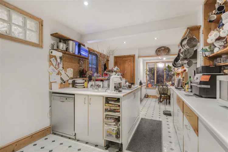 5 Bedroom Semi Detached House to Rent