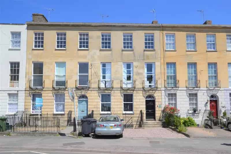 7 bedroom block of apartments for sale