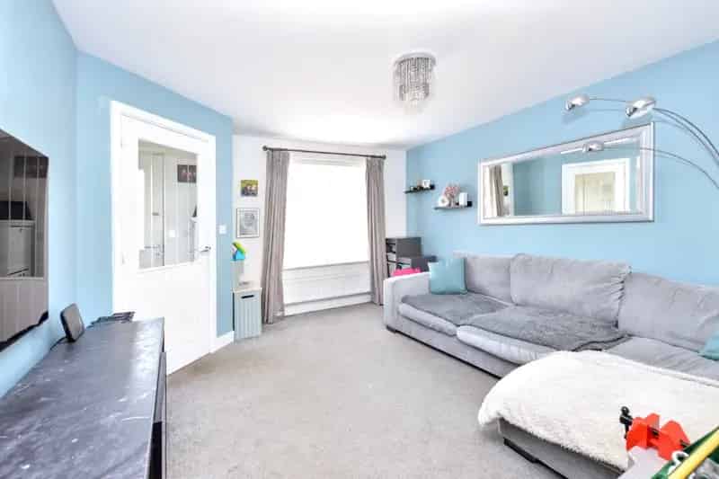3 Bedroom Teraced House with Garden - Modern Kitchen and Ensuite