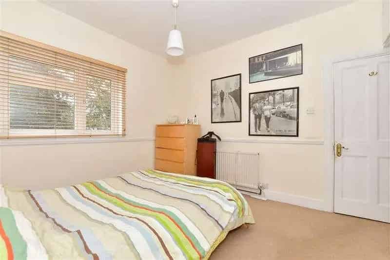 4 Bed Edwardian House for Sale in Aldersbrook