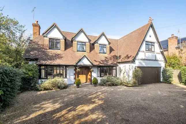 4 Bed Detached House Chelsfield Park Large Garden Heated Pool
