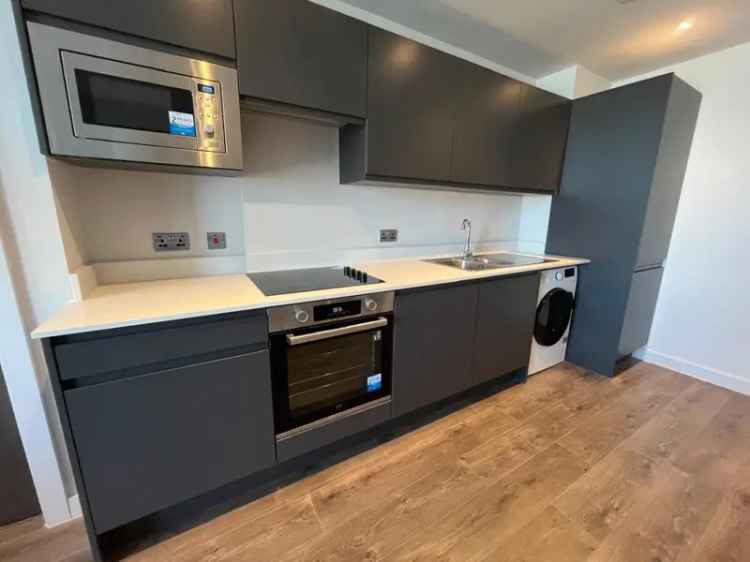 2 Bedroom Flat to Let Manchester Greengate