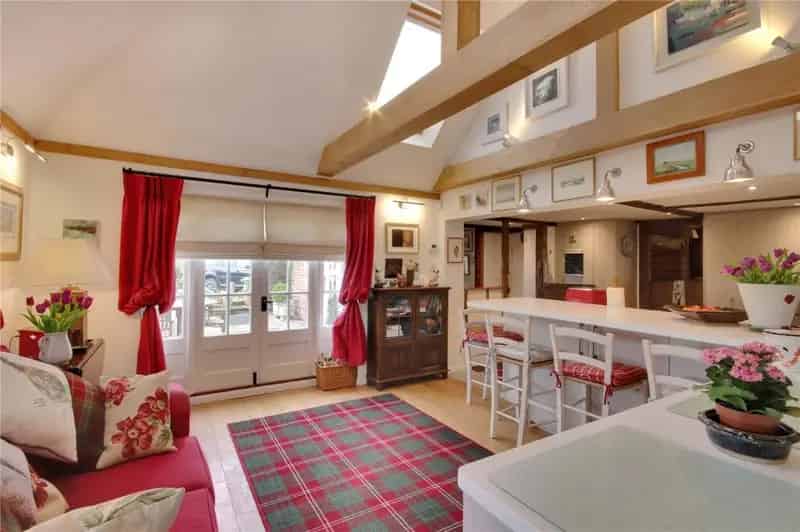 Georgian Farmhouse with 3 Acres in Reading Street
