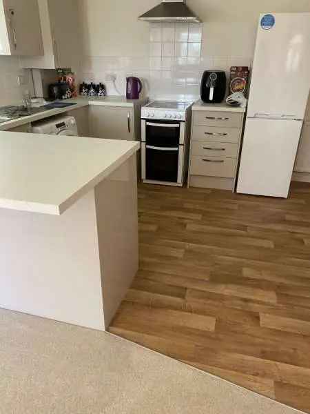 Flat For Rent in Basingstoke and Deane, England