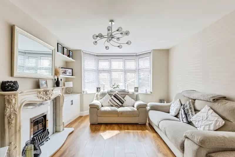 Three Bedroom Home with Landscaped Garden