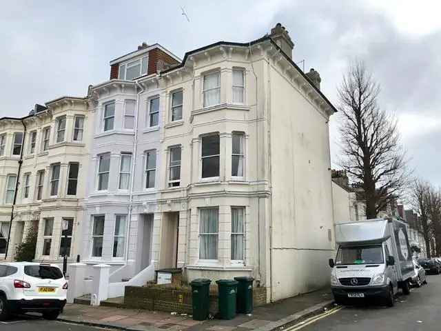 1 bedroom ground floor flat to rent