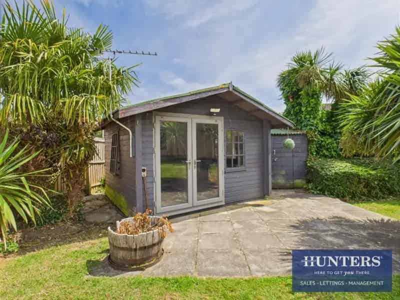 4 Bed Detached House for Sale