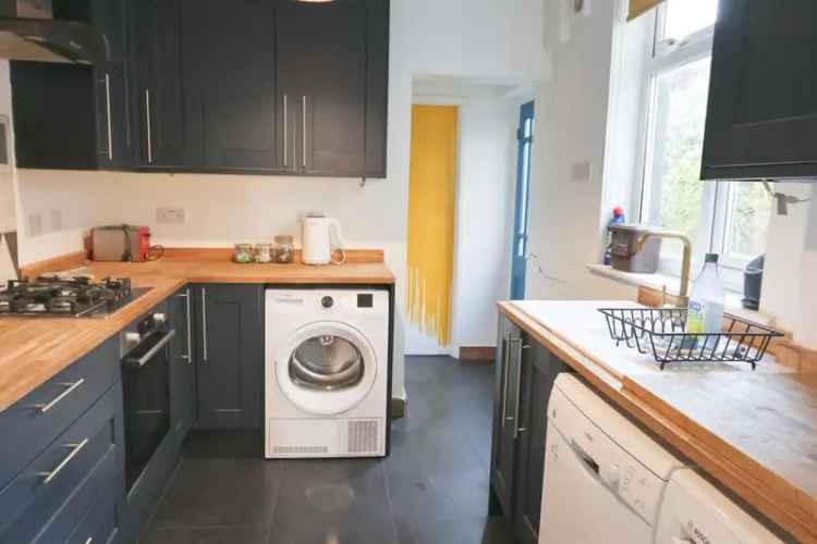2 Bedroom Semi Detached House Bedminster Short Let