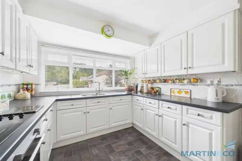 2 bedroom Bungalow
 To Rent