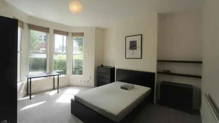 5 Bedroom Student House Near Glenside Campus