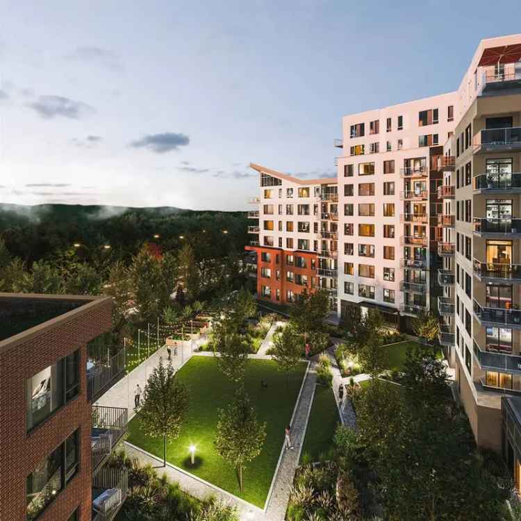 Square Bellevue Condo for Sale: 2 Bed, 2 Bath Corner Unit