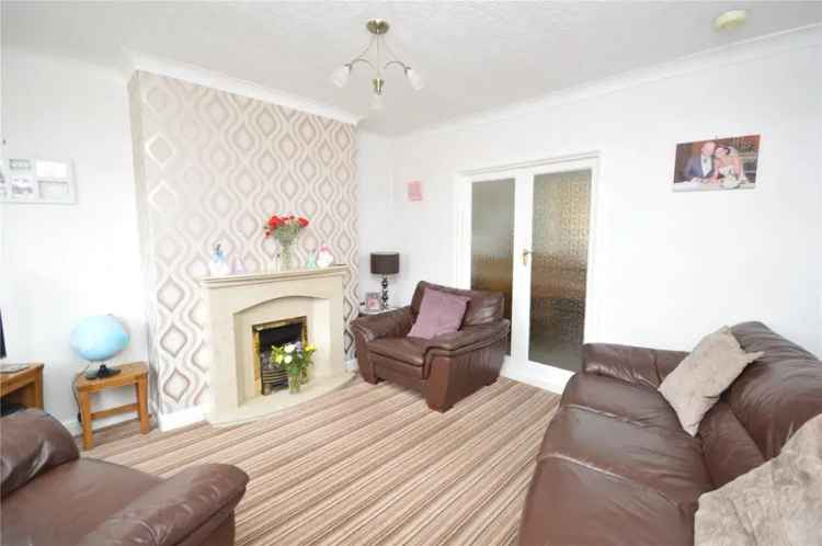 House For Sale in Leeds, England