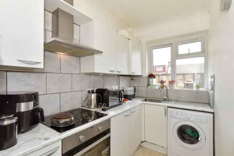 3 Bedroom Flat for Sale near Ilford Station