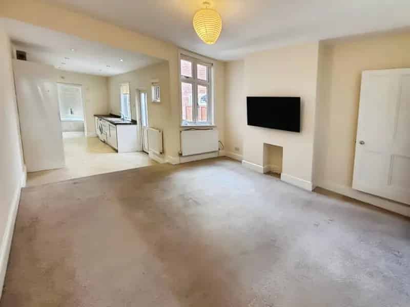 3 Bedroom House For Sale in Central Harborne