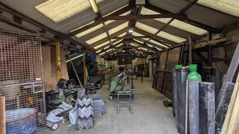 Industrial Unit and Secure Storage Yard For Lease