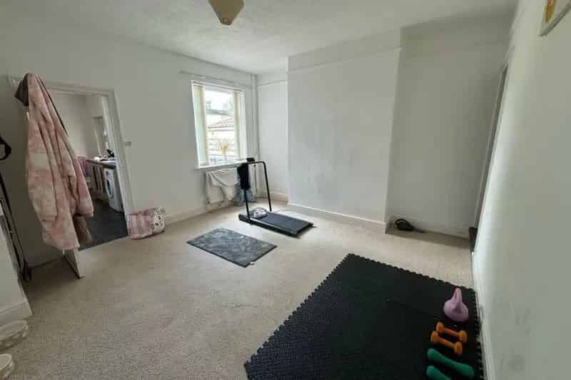 Three Bedroom Mid-Terraced House Dinnington Zero Deposit Guarantee