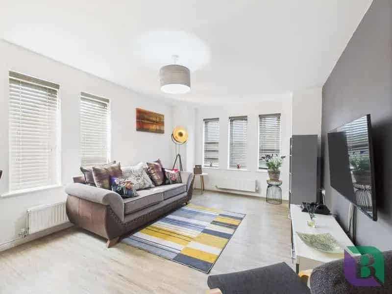 2 Bed Flat for Sale in Woburn Sands