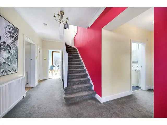 3 Bedroom End Terraced House for Sale Kings Park