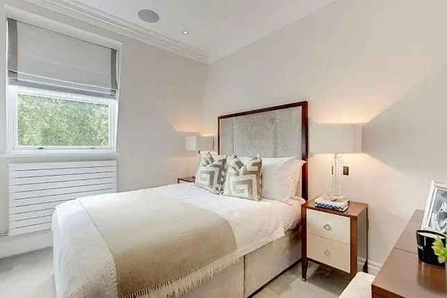 Luxury Flat for Rent Kensington Gardens Square London W2