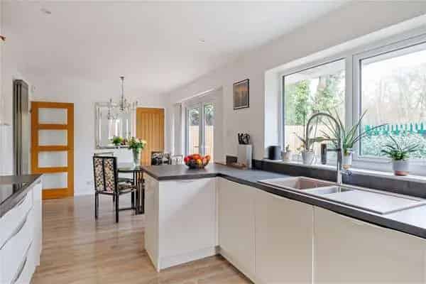 4 Bedroom House for Sale in Harpenden Near Station and Schools