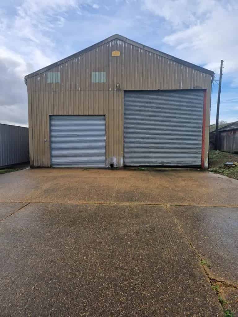 690 sq ft Warehouse to Let - Excellent A12 Access