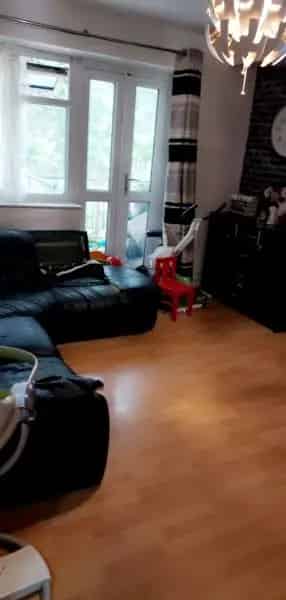 Spacious 2-Bedroom Flat King Beds Ample Wardrobe Space