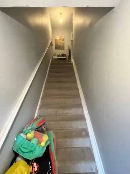 2 Bed Maisonette Near Town Centre with Parking