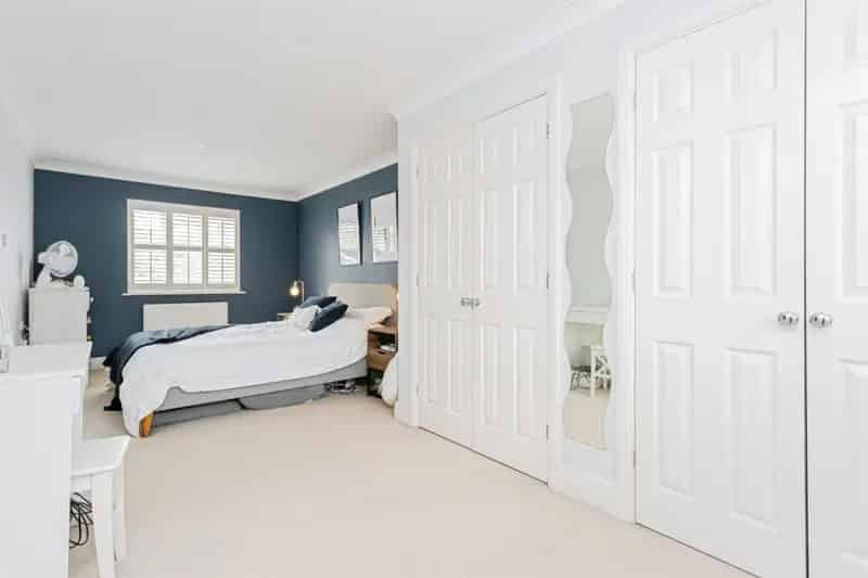 Family Home in Kings Weald Estate 4 Bedrooms Garden Garage