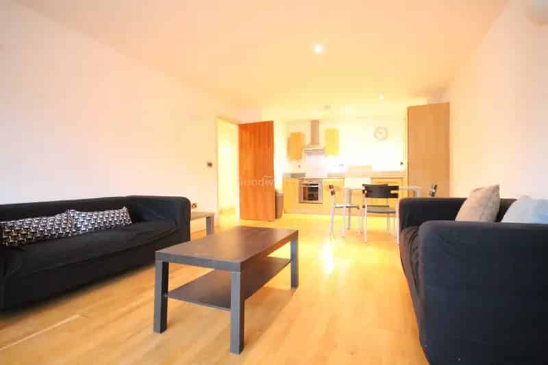 1 Bedroom Apartment Near Piccadilly Station - Furnished